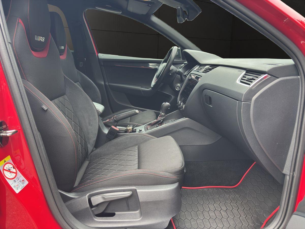 Octavia RS 245 2.0 TSI PANO NAVI RFK CANTON