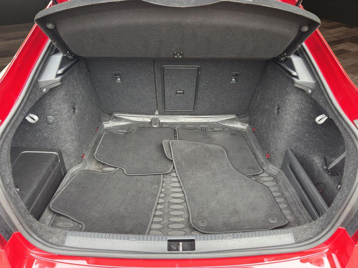 Octavia RS 245 2.0 TSI PANO NAVI RFK CANTON