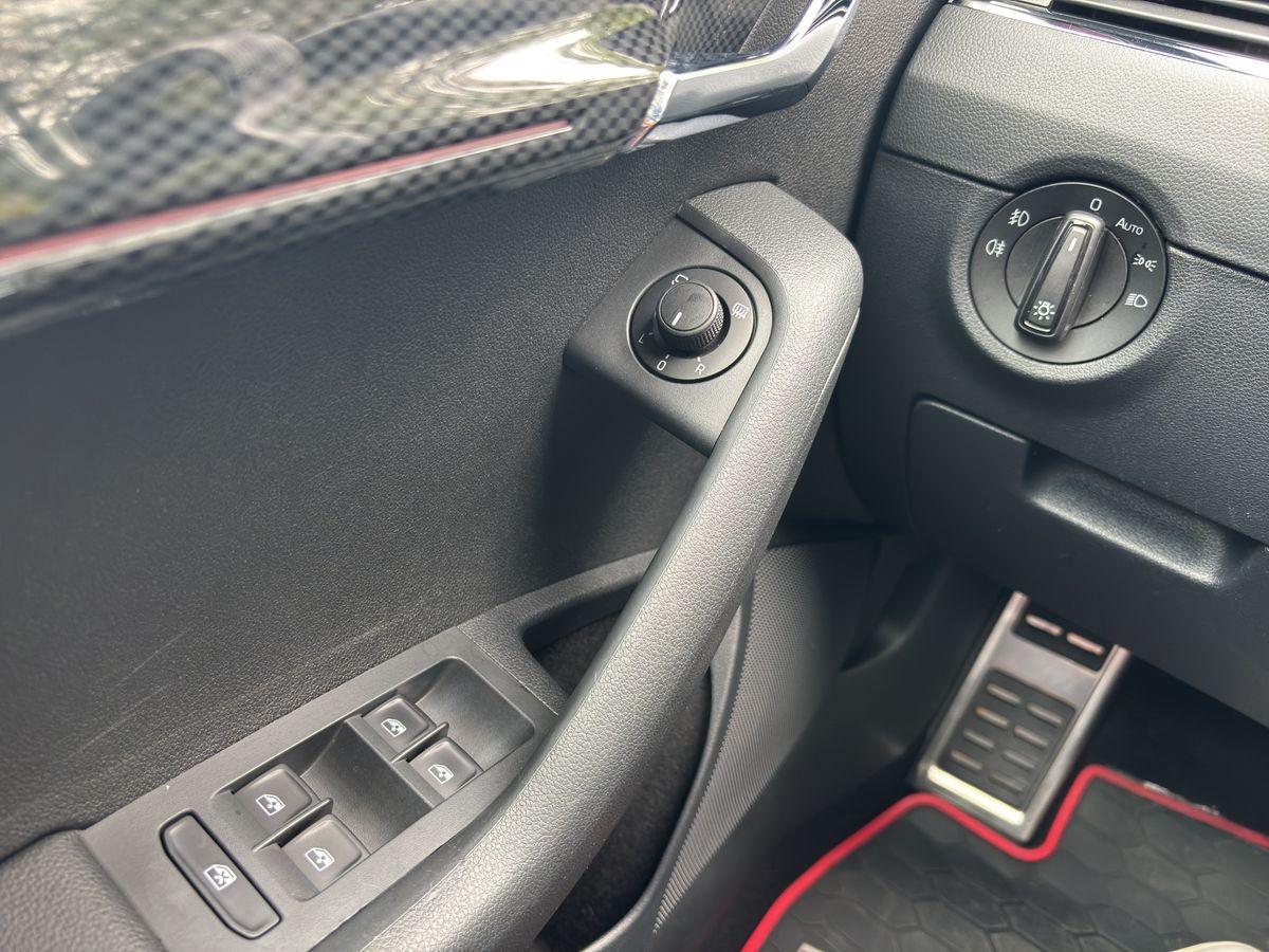 Octavia RS 245 2.0 TSI PANO NAVI RFK CANTON