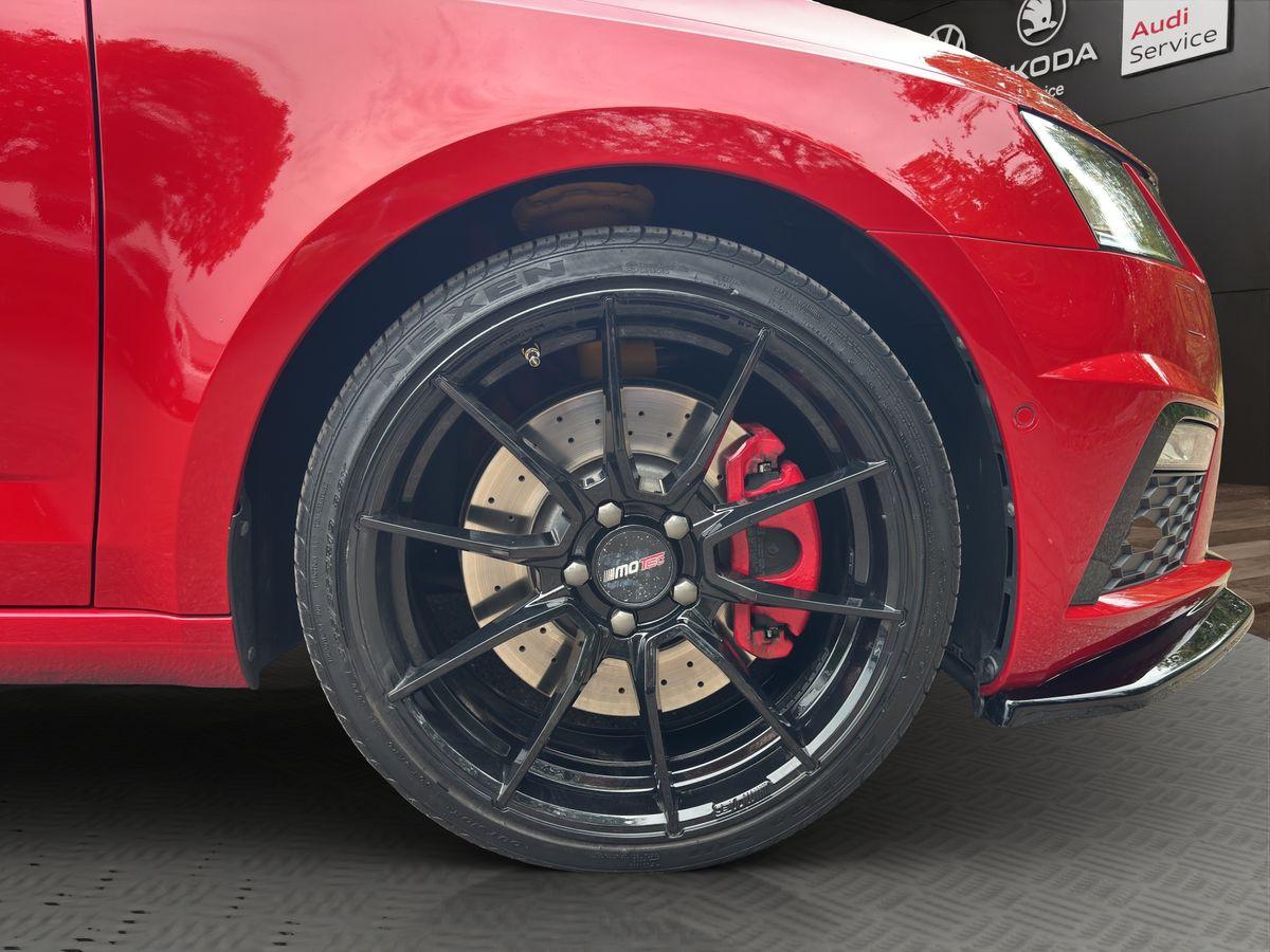 Octavia RS 245 2.0 TSI PANO NAVI RFK CANTON