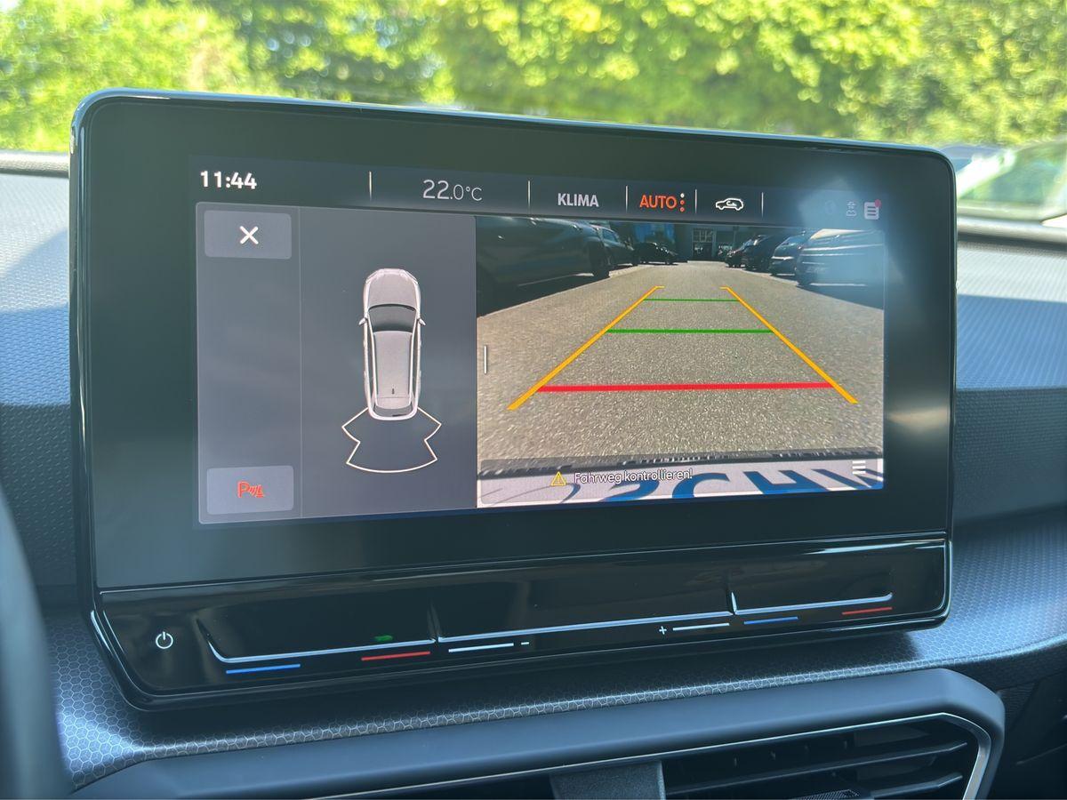 Leon Style 2.0 TDI DSG NAVI RFK LED MEMORY