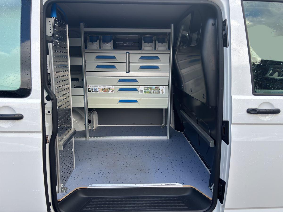 T6.1 Transporter FWD 2.0 TDI ACC RFK STDZH NAVI