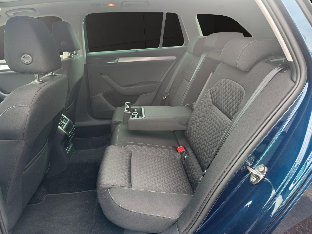 Superb Ambition 2.0 TDI DSG AHK RFK SCHIEBEDACH NAVI
