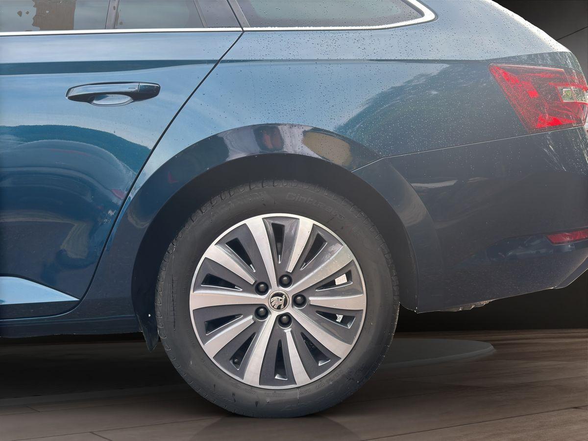 Superb Ambition 2.0 TDI DSG AHK RFK SCHIEBEDACH NAVI