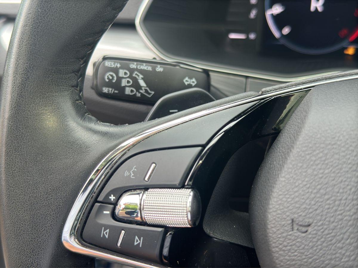 Superb Ambition 2.0 TDI DSG AHK RFK SCHIEBEDACH NAVI