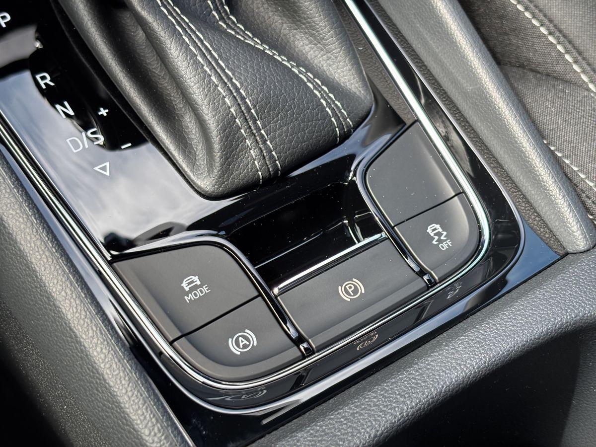 Karoq Sportline 4x4 2.0 TSI DSG ACC AHK RFK PANO