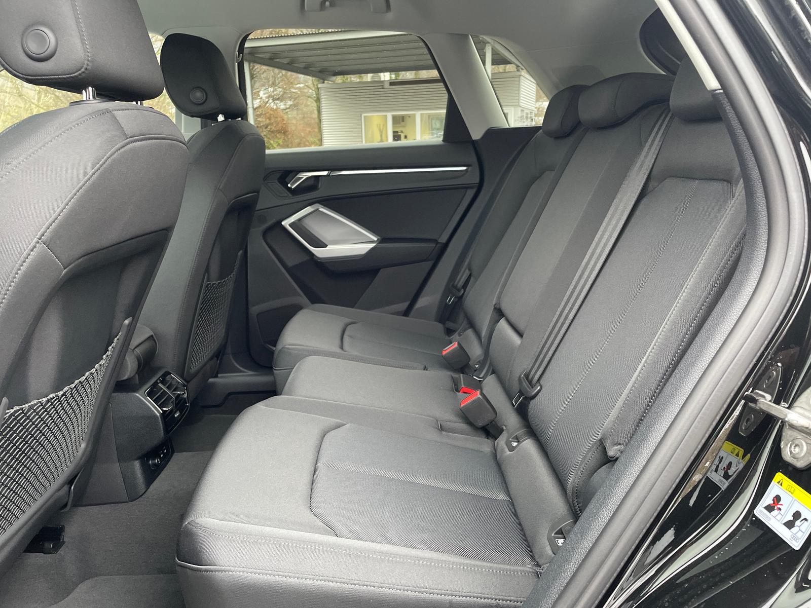Q3 35 TFSI basis 1.5 TSI RFK 18