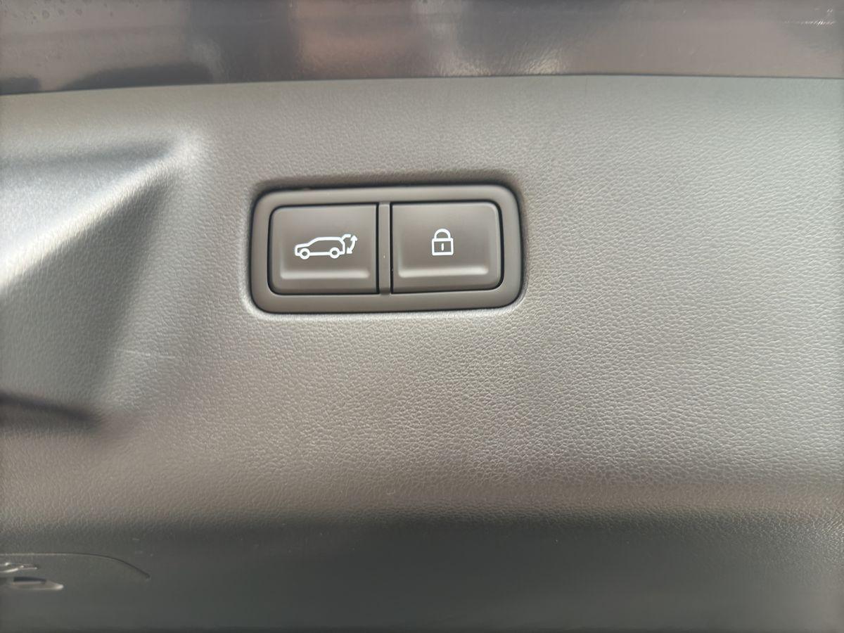 SANTA FE  Hybrid 2WD Signature Digital Key LED