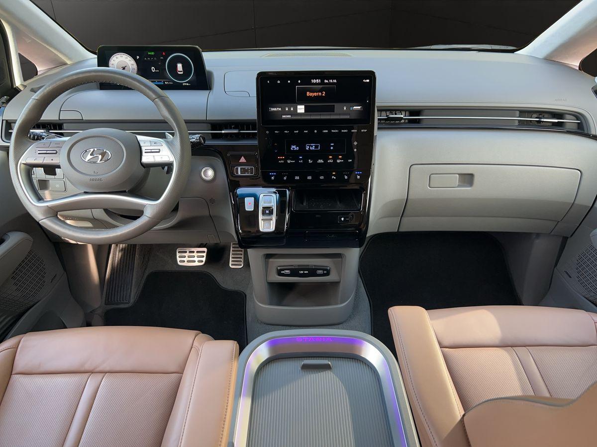 STARIA Signature 2WD 2.2 CRDi KAT 7-Sitzer