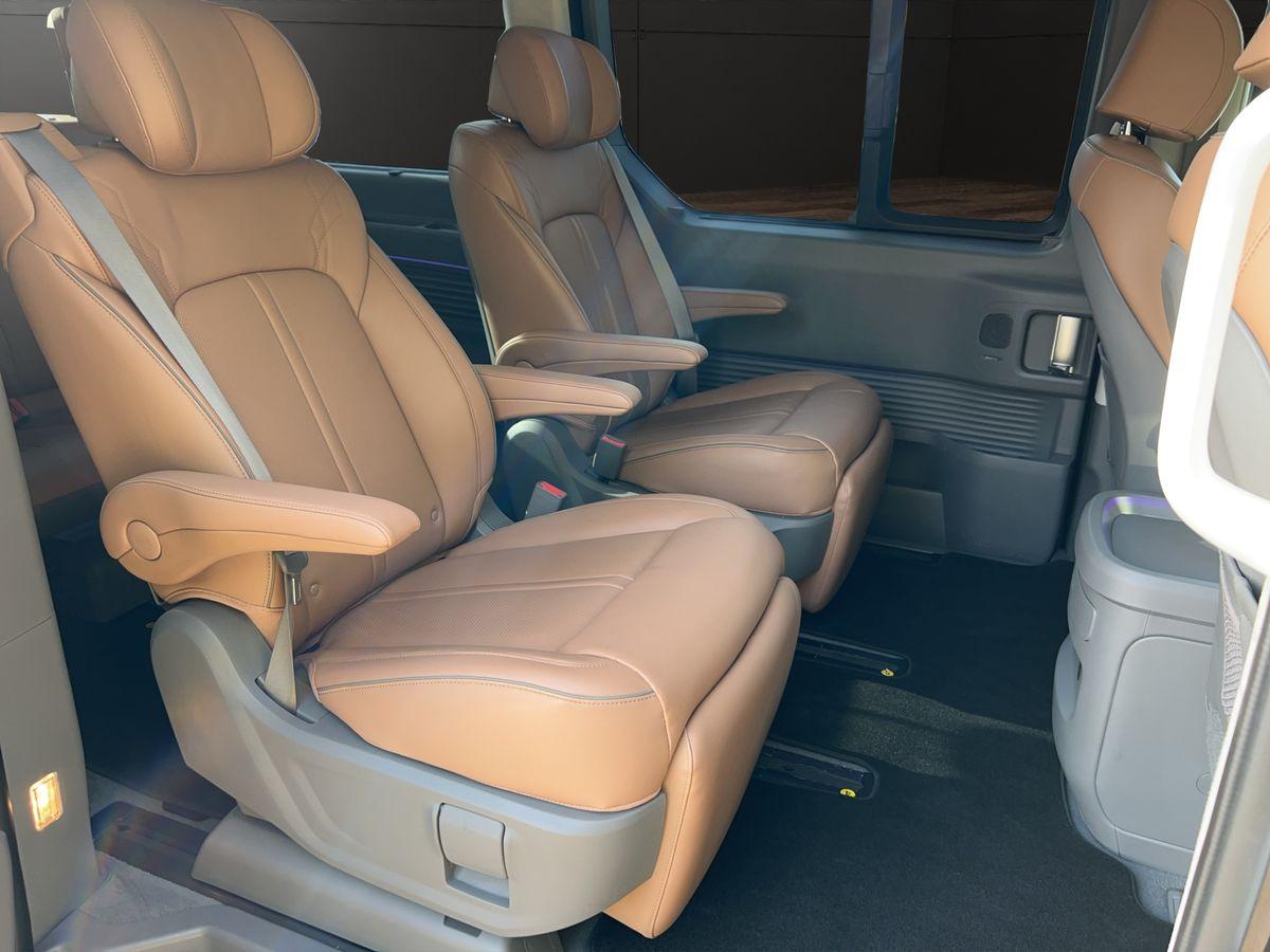 STARIA Signature 2WD 2.2 CRDi KAT 7-Sitzer