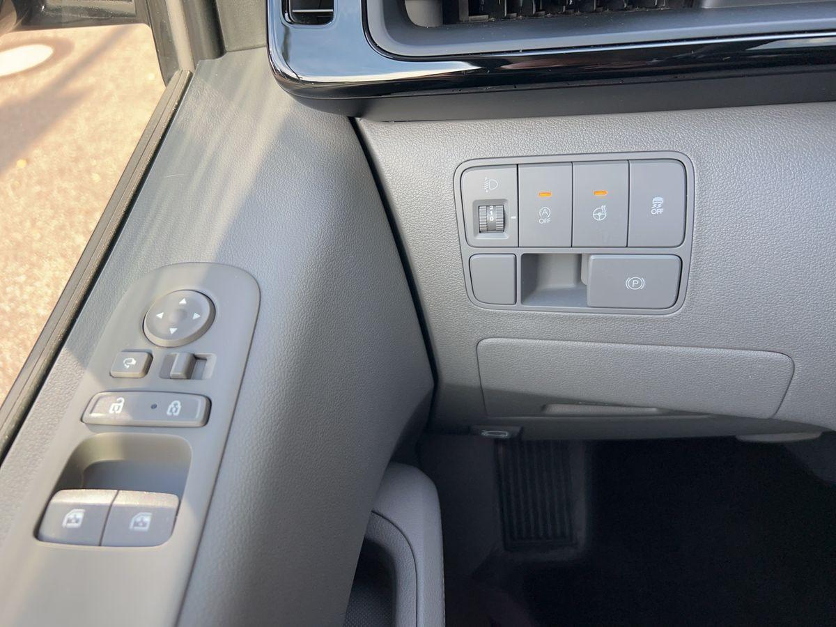 STARIA Signature 2WD 2.2 CRDi KAT 7-Sitzer