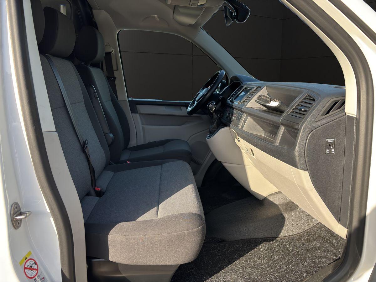 T6 Transporter Kasten 2.0 TDI DSG ACC RFK NAV LED