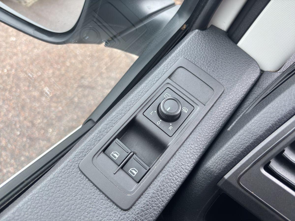 T6 Transporter Kasten 2.0 TDI DSG ACC NAVI RFK LED