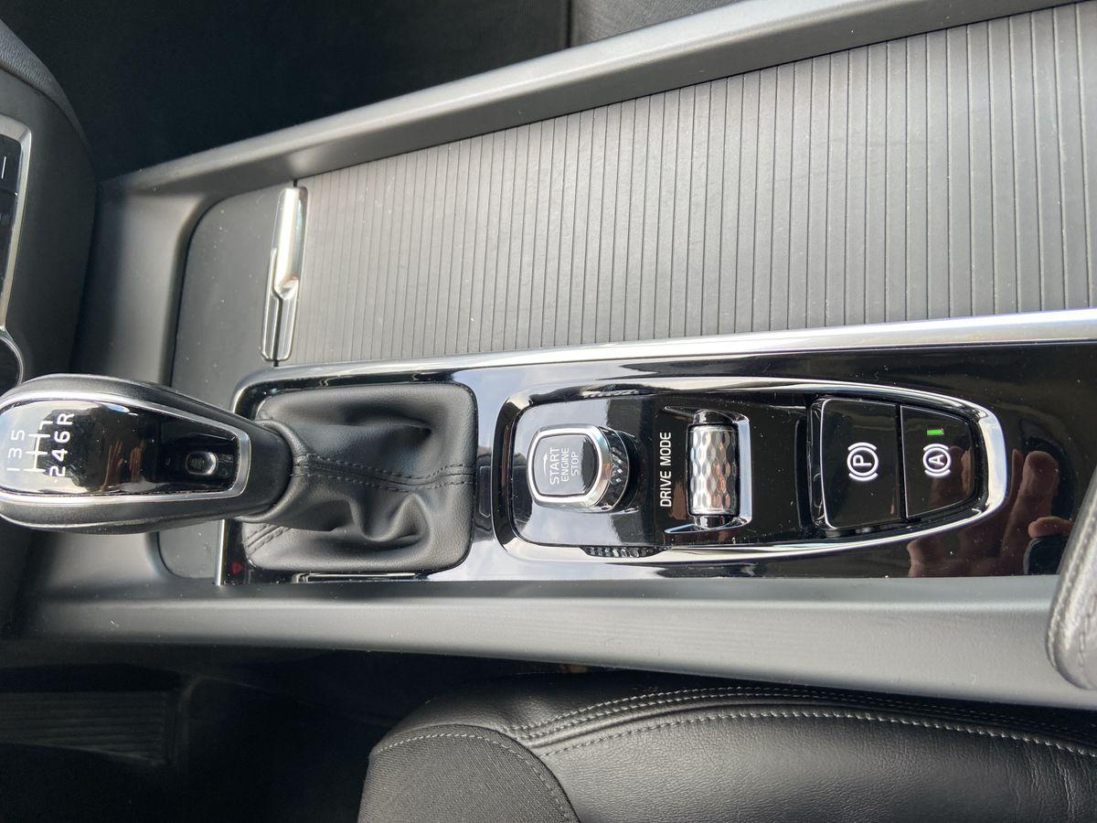 V60 Momentum 2.0 Diesel Navi AHK