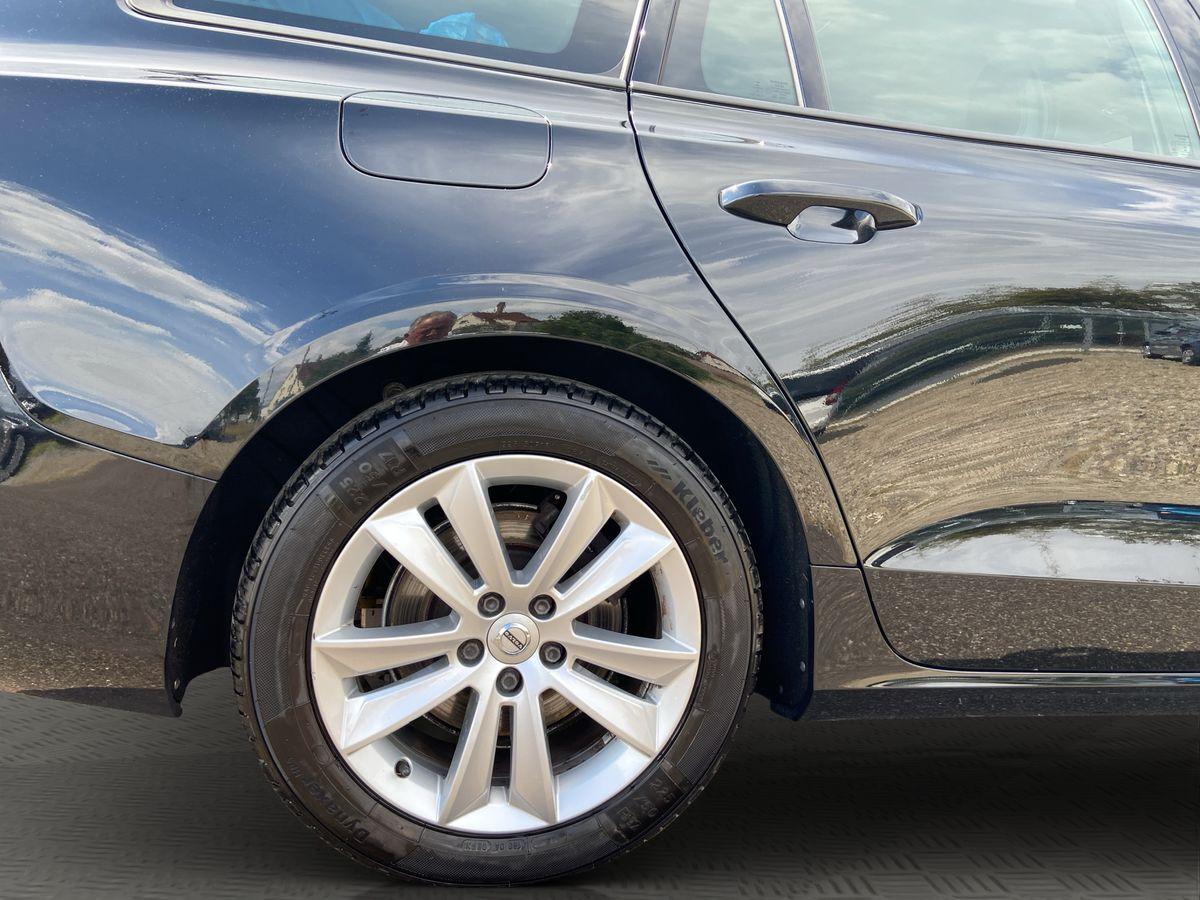 V60 Momentum 2.0 Diesel Navi AHK