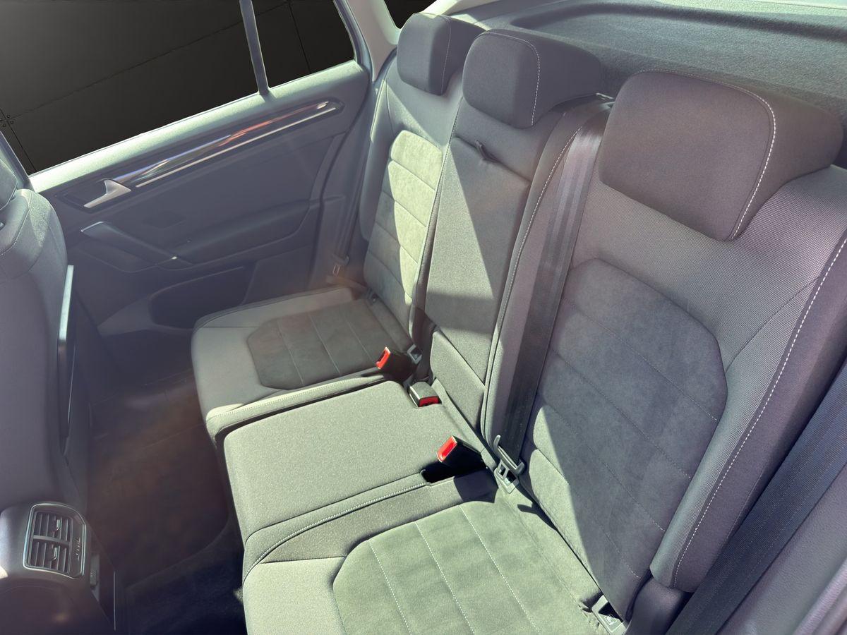 Golf Sportsvan Highline 1.5 DSG NAVI LED ACC AHK