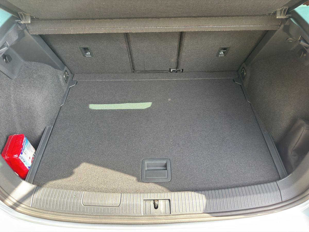 Golf Sportsvan Highline 1.5 DSG NAVI LED ACC AHK