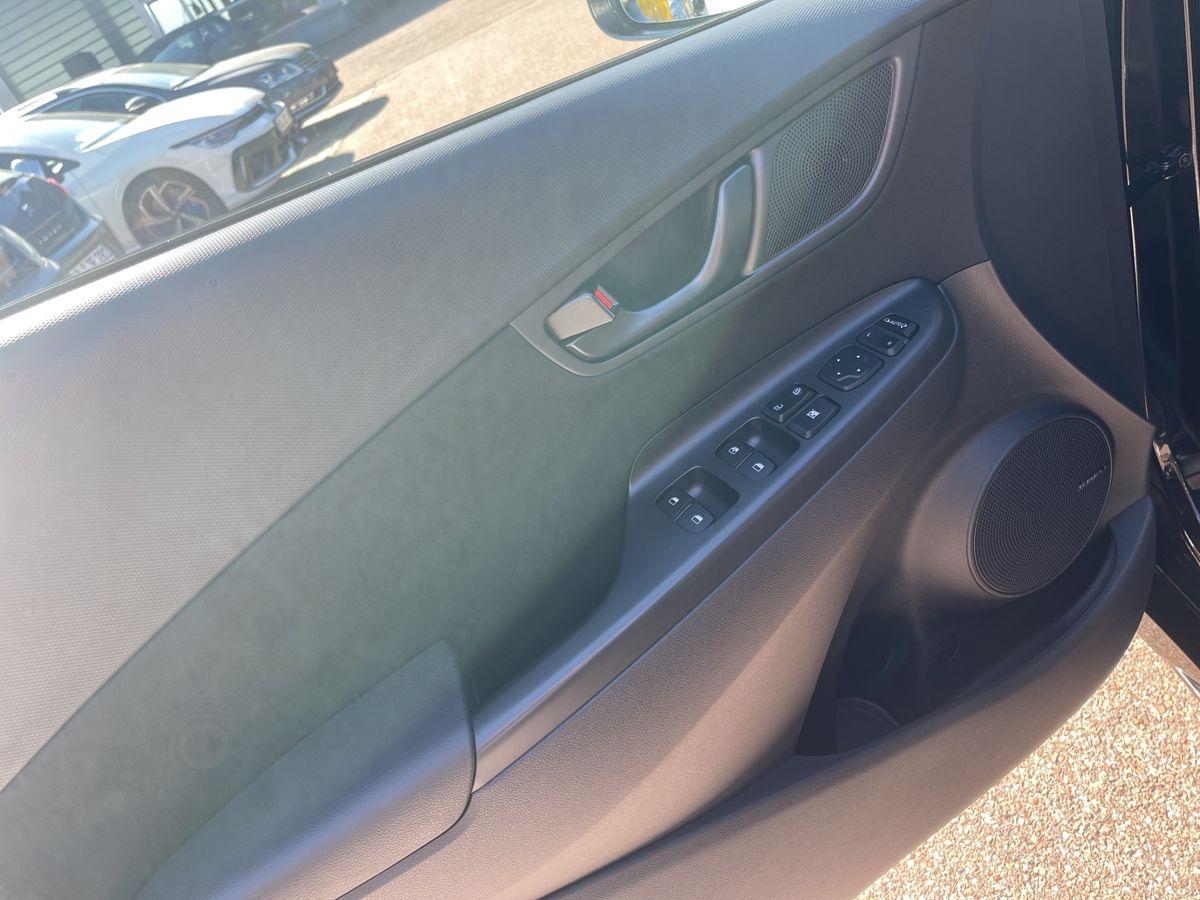 KONA N Line 4WD 1.6 TGDI KAT Android Auto Metall