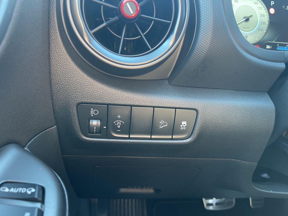 KONA N Line 4WD 1.6 TGDI KAT Android Auto Metall