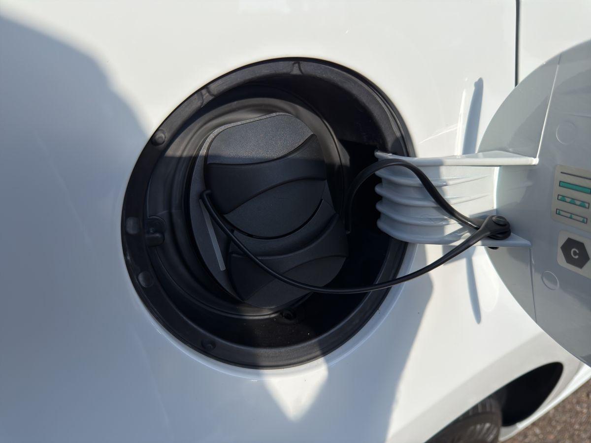 up! e-up! Style Plus 61KW  GRA RFK SHZ 