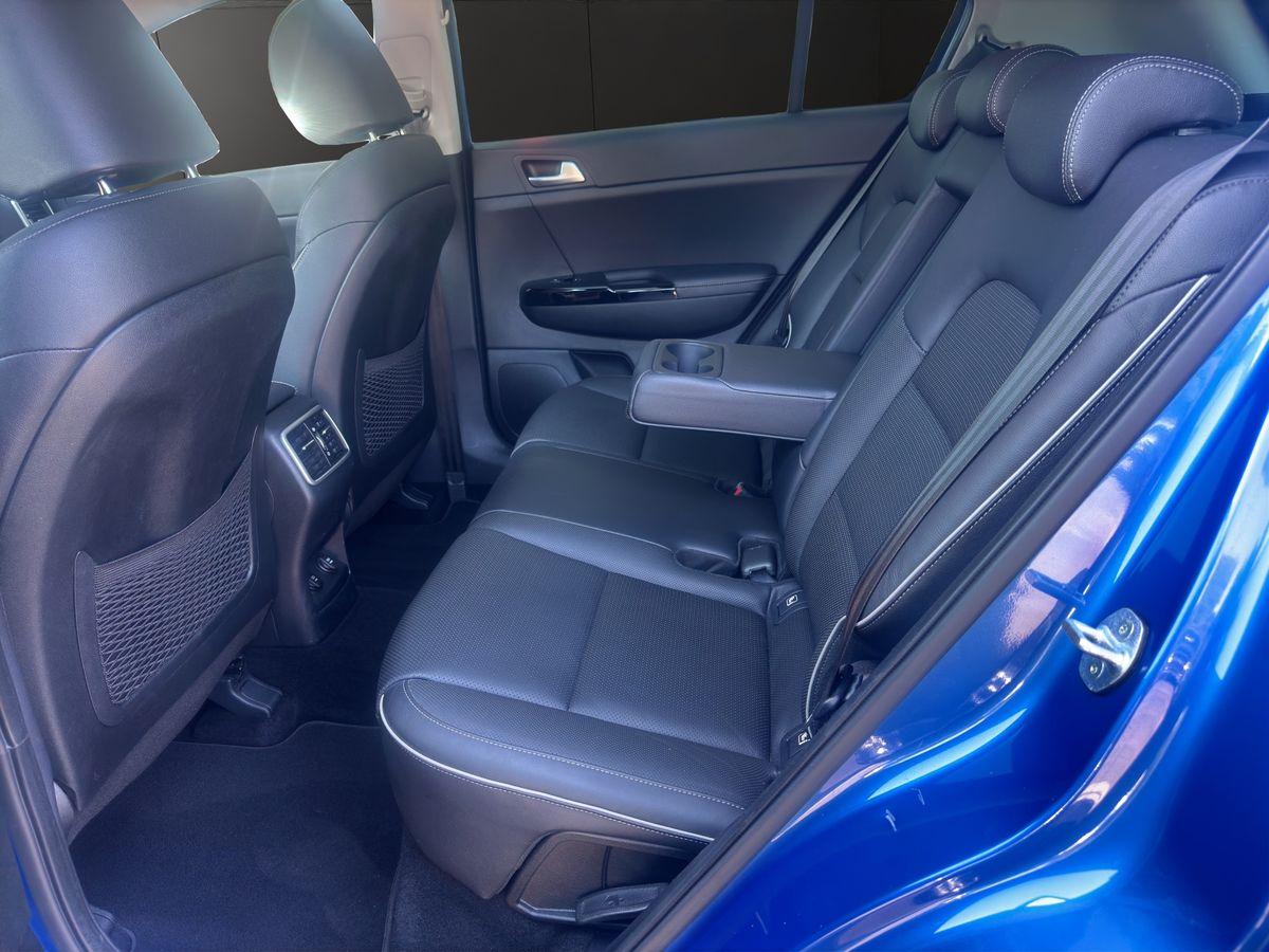 Sportage Platinum Edition 4WD PANO NAVI LED AHK