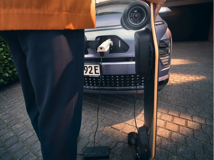 5-Screenshot-2025-06-17-at-17-18-36-Hyundai-KONA-Elektro-Autohaus-Arnhoelter